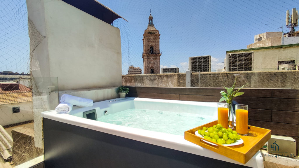 Skyline Rooftop Jacuzzi Living4malaga